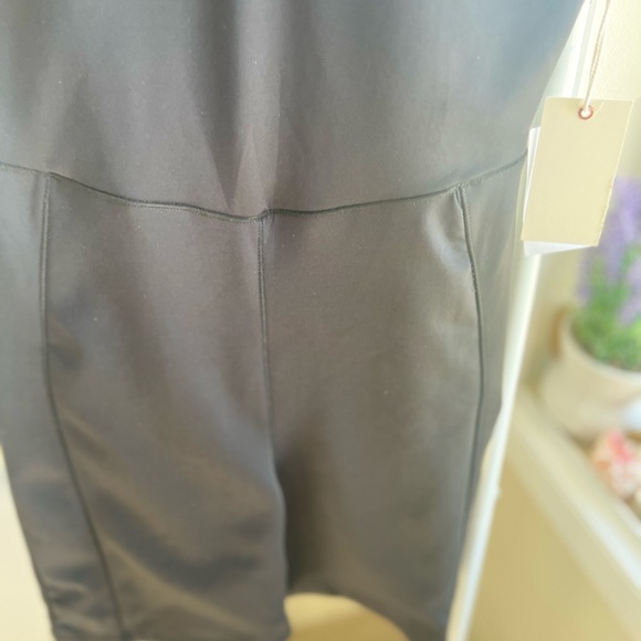 Good American - Picture 8 of 10